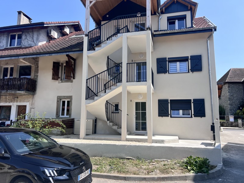 Rénovation intérieure d'un bâtiment aux Monts d'Or : Un projet alliant modernité et authenticité