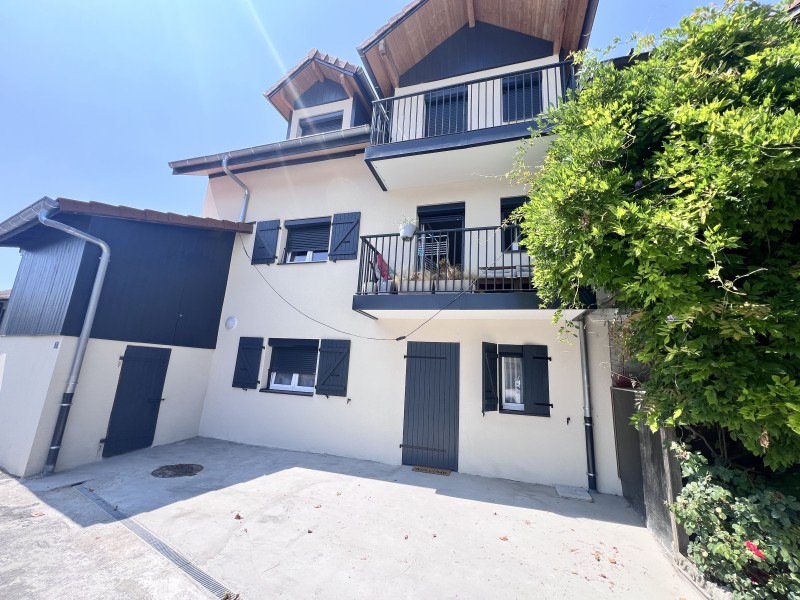 Rénovation intérieure d'un bâtiment aux Monts d'Or : Un projet alliant modernité et authenticité