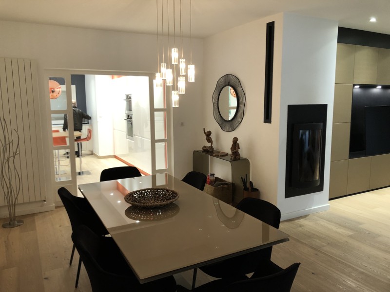 Démolition intérieure complète, percement de mur en briques roulées, création de trémie et installation IPN à Rillieux, proche de Lyon