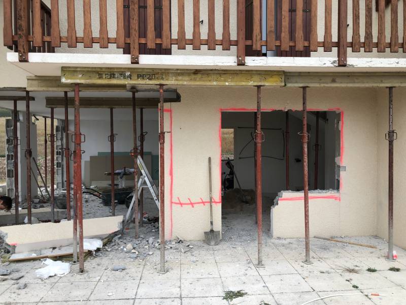 Étude de structure IPN, démolition complète avec gestion des déchets, et maçonnerie de précision à Écully dans le Rhône