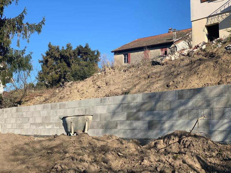 Travaux de terrassement en Rhône Alpes, réalisés par une entreprise de maçonnerie à Lyon