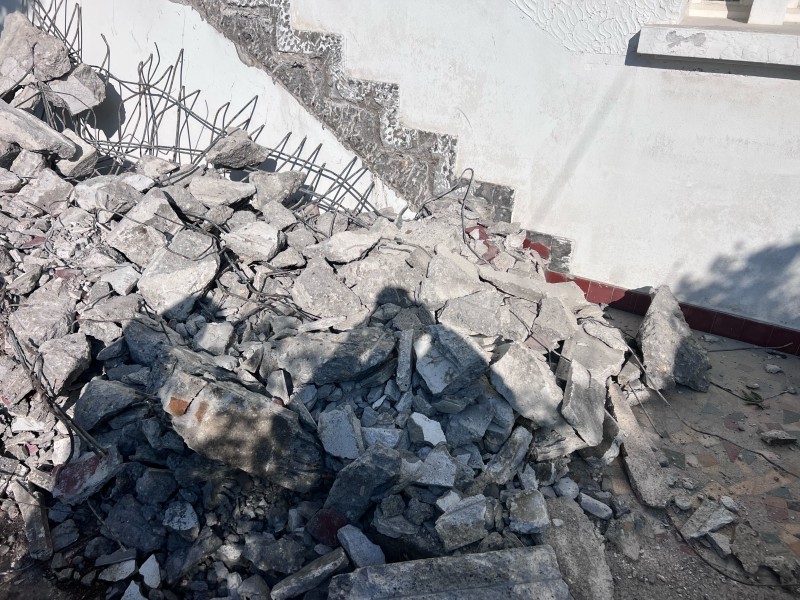 Rénovation d'une maison années 70 sur Ternay Installation d’un système de drainage avec géotextile, tuyaux PVC Ø100 mm et membrane Soprema sur 33,2 ML à Ternay dans le Rhône