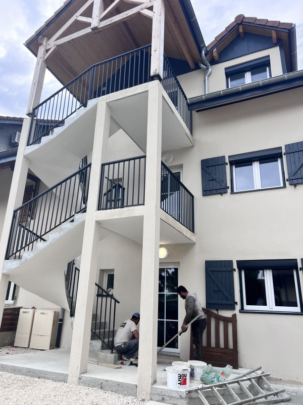 Rénovation intérieure d'un bâtiment aux Monts d'Or : Un projet alliant modernité et authenticité