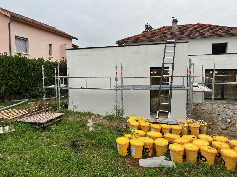Travaux de terrassement sur 52 m³ avec fondations en béton armé et dallage dosé à 350 kg/m³ à Villeurbanne dans le Rhône