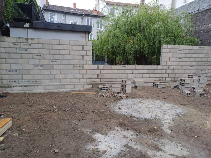 Division d'une parcelle à Lyon 7 grâce à la construction d'un mur de séparation