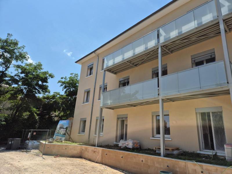 Travaux pour rénover une façade à Saint Bonnet de Mure