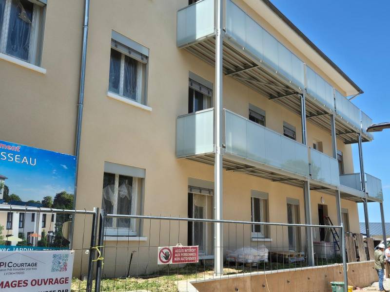 Construction de balcon pour rénover et moderniser une façade vers Lyon